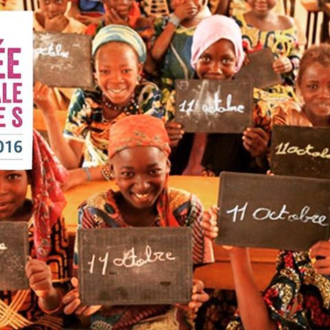 Ce 11 octobre 2016, c'est la Journée Internationale des droits des filles. Il s'agit d'une occasion de prendre conscience que les jeunes filles sont, à travers le monde, victimes de nombreuses discriminations telles que les mariages précoces, grossesses précoces, violences sexuelles et physiques, déscolarisation, ect...
Mobilisons-nous afin que de permettre à ces jeunes filles de ne plus subir d'injustices en raison de leur âge et de leur sexe!
#JourneeMondialeDesFilles #LesFillesOntUnPlan #DayOfTheGirl #africa #girlsrights #feminism #blackgirls #blackgirlsrock #emancipation #dayofthegirl2016 #WomenEmpowerment #GirlsEmpowerment #GirlChildDay #GirlsVoices #africangirls #GirlsTakeOver